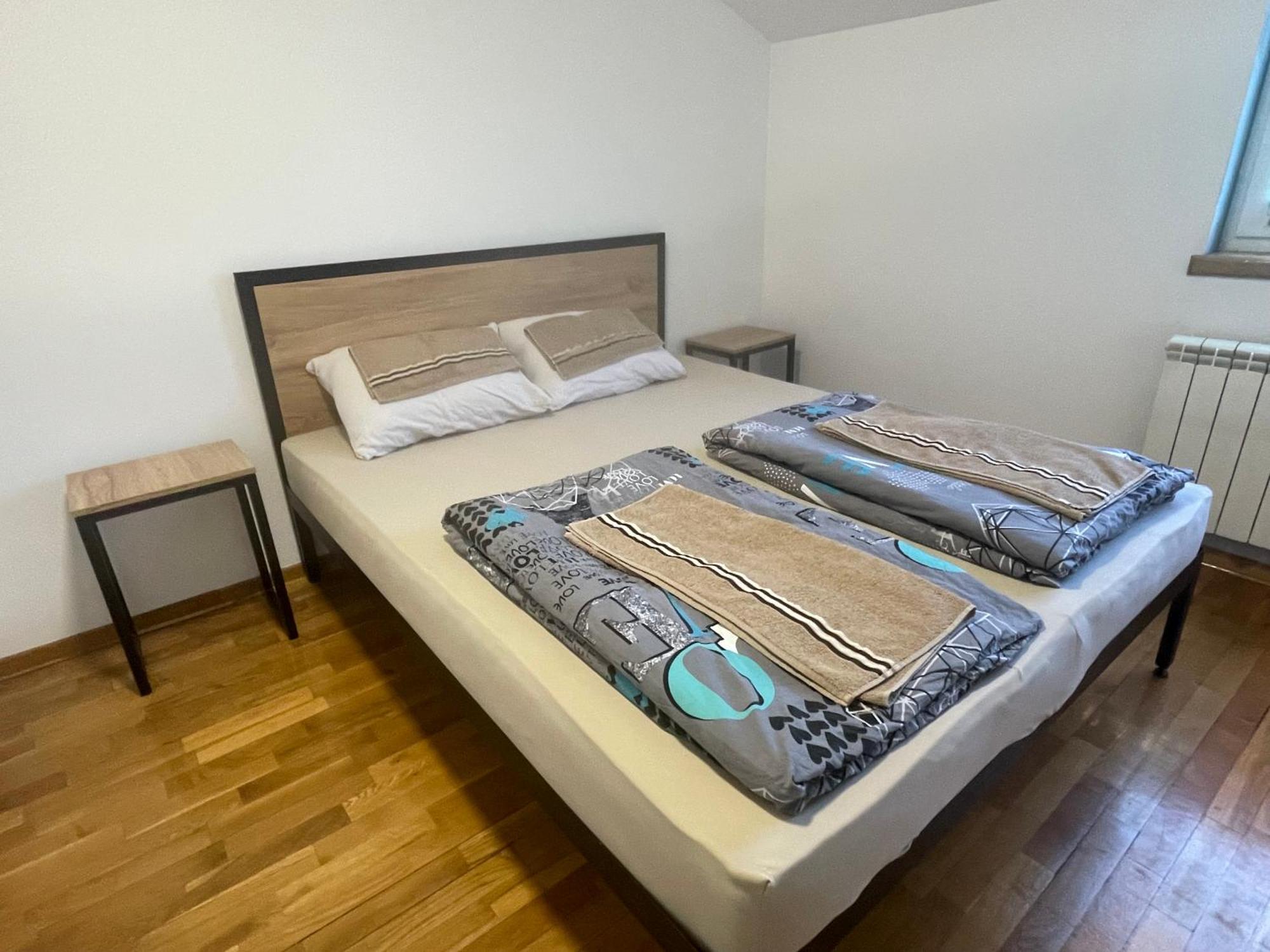 Apartments Peka Dusanovac Екстер'єр фото